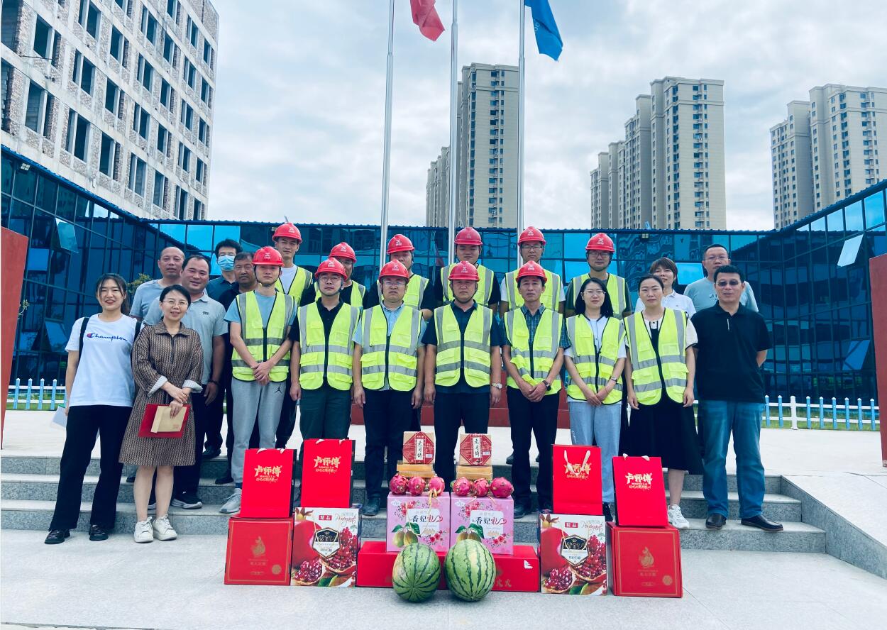 心系员工，情暖中秋 | 兴泰科技装饰集团中秋节慰问区外一线项目部