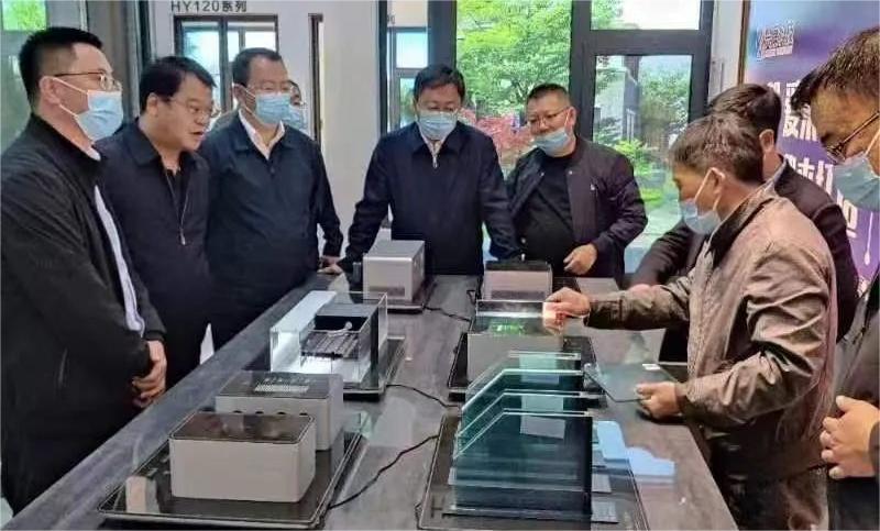 康巴什区长王雪峰调研兴康科技公司